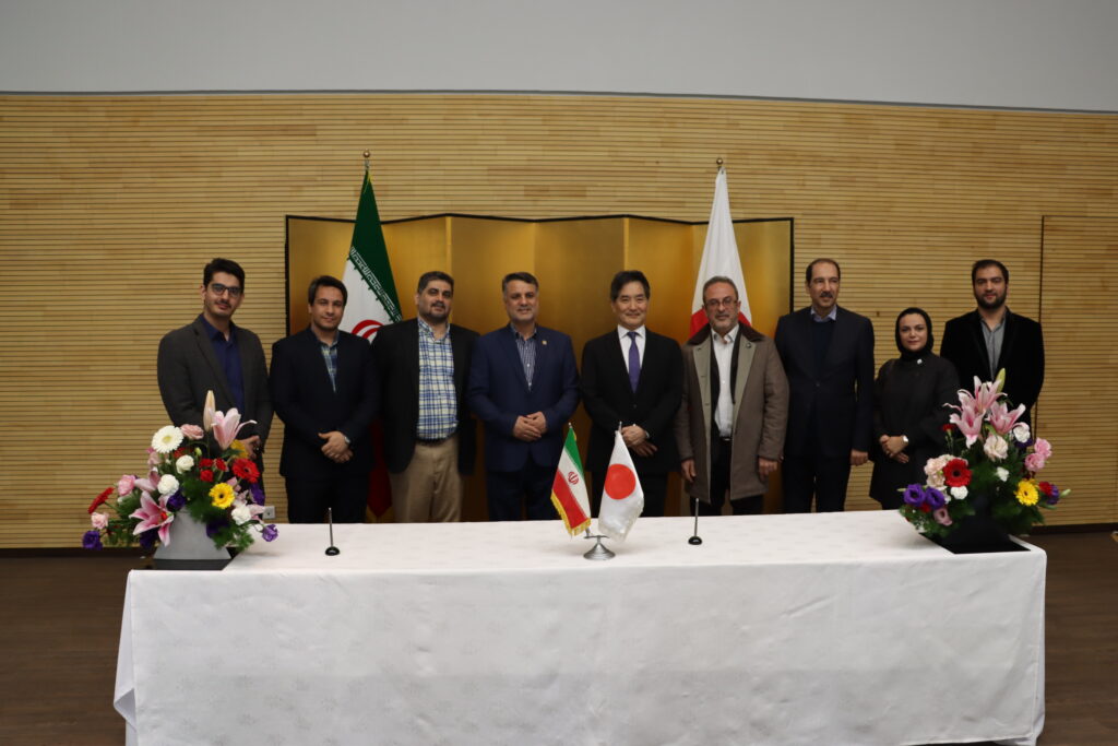 جهاد دانشگاهی علوم پزشکی تهران و سفارت ژاپن قرارداد بهره مندی از اعتبار تجهیزاتی GGPرا امضا کردند
